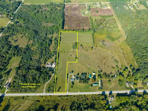 8 N Vl N Coleman Rd, Coleman, MI 48618 photo 3
