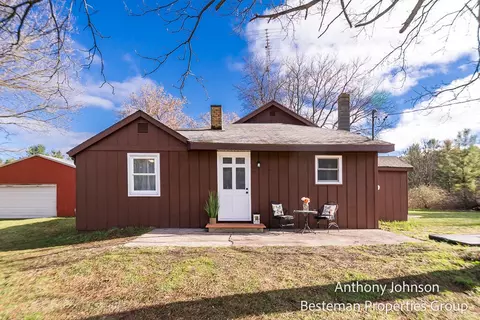 6816 S Cypress Ave, Newaygo, MI 49337