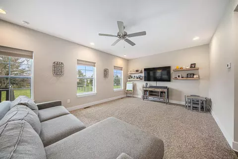81 Dickens St #46, Spring Arbor, MI 49283 photo 8