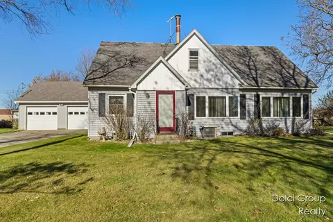 4106 Fillmore Rd, Holland, MI 49423
