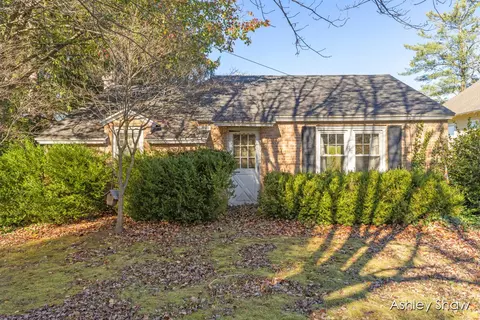 710 Mason St, Saugatuck, MI 49453