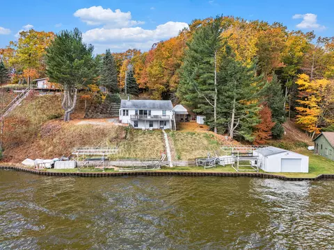 3376 Piney Ridge Rd, Ludington, MI 49431