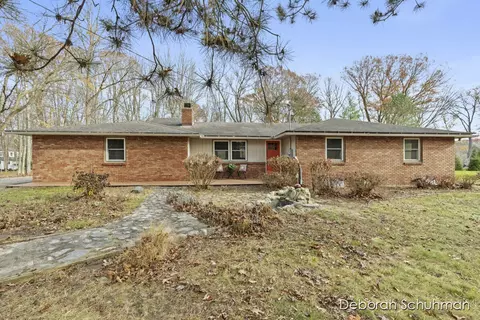 2410 Thornapple River Dr SE, Grand Rapids, MI 49546