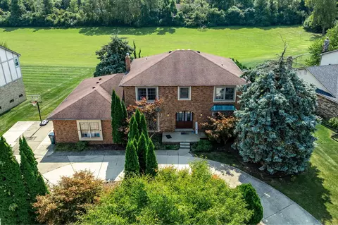 1299 Fountain Dr, Troy, MI 48098