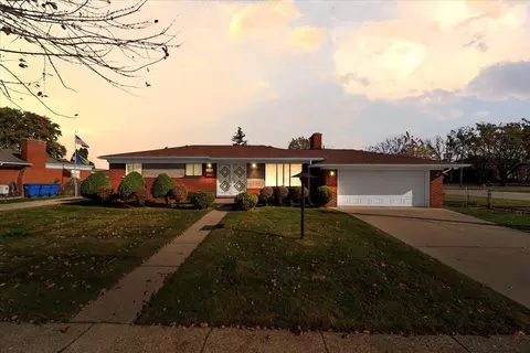 31016 Morgan Dr, Warren, MI 48088