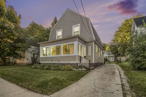 540 Leonard St NE, Grand Rapids, MI 49503