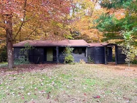 4091 W 108th St, Grant, MI 49327
