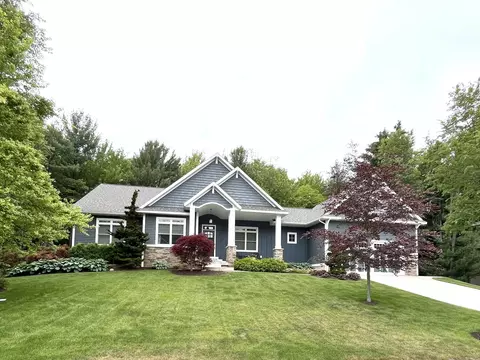 6487 Friedrick Trl, Norton Shores, MI 49444