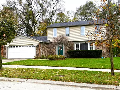 1966 Chancery Ave, Troy, MI 48085