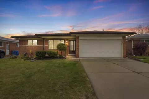 28668 Aline Dr, Warren, MI 48093