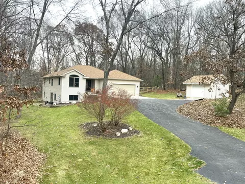 10695 Blue Spruce Dr NE, Rockford, MI 49341