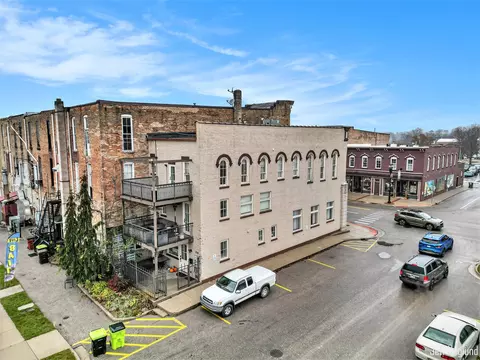 218 E Main St, Lowell, MI 49331 photo 7