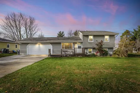 7642 Autumn St, Portage, MI 49002