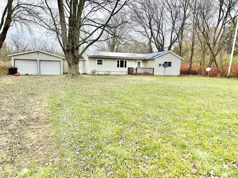 2943 Highland Ave, Benton Harbor, MI 49022