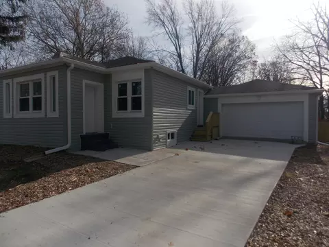 20645 Westland Dr, Southfield, MI 48075