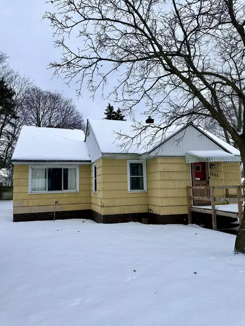 1606 New St, Muskegon, MI 49442