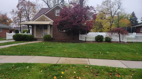2230 20th St, Wyandotte, MI 48192