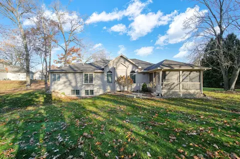 5279 Thames Ct, Jackson, MI 49201 photo 2