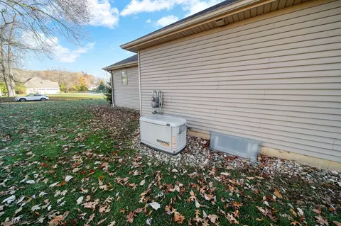 5279 Thames Ct, Jackson, MI 49201 photo 5