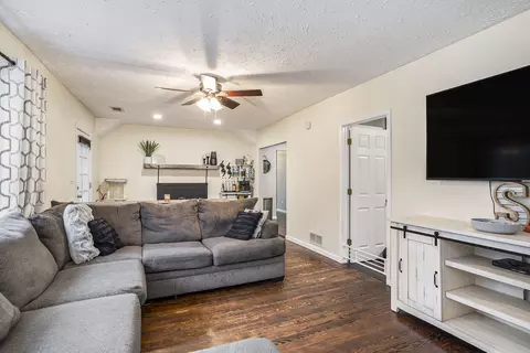 32 Pine Rd, Plainwell, MI 49080 photo 4
