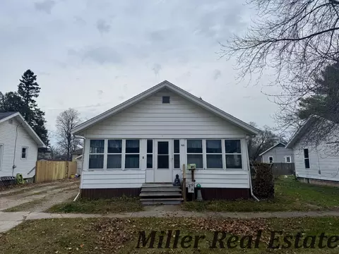 921 E Madison St, Hastings, MI 49058