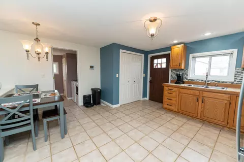 418 N Elm St, Ithaca, MI 48847 photo 3