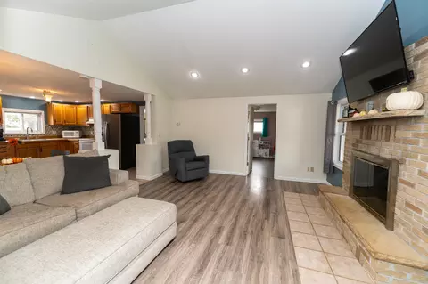 418 N Elm St, Ithaca, MI 48847 photo 8