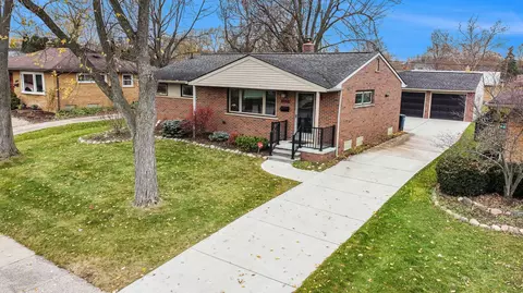 1734 Sanford Pl, Ann Arbor, MI 48103