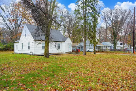 20802 Midway Ave, Southfield, MI 48075