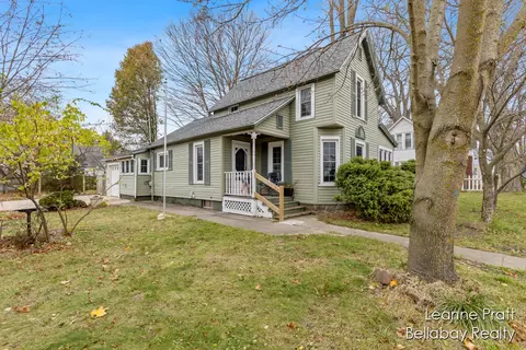 703 E Main St, Middleville, MI 49333