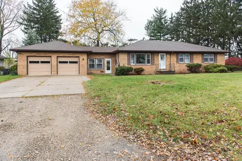 6018 Chelsea Ln, Portage, MI 49002