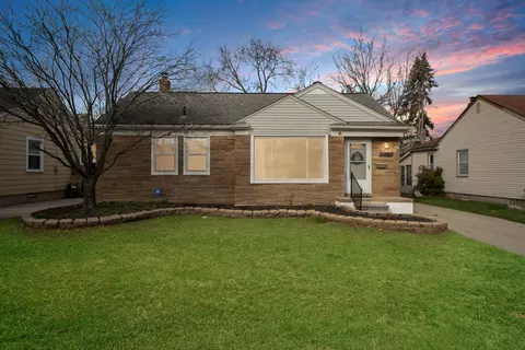 31054 Barton St, Garden City, MI 48135