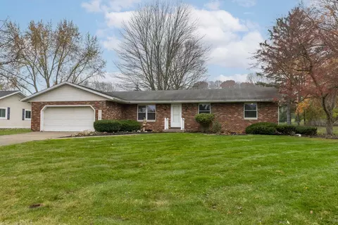 1009 Tomahawk Ln, Niles, MI 49120