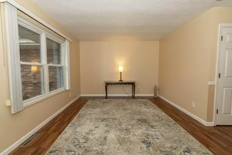 1009 Tomahawk Ln, Niles, MI 49120 photo 3