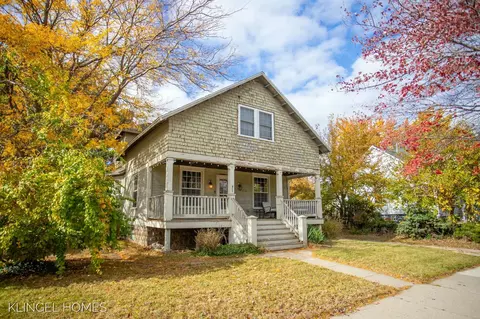 413 Pine St, Spring Lake, MI 49456