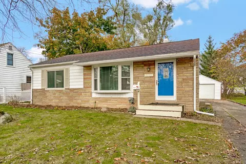 1715 Homecrest Ave, Kalamazoo, MI 49001