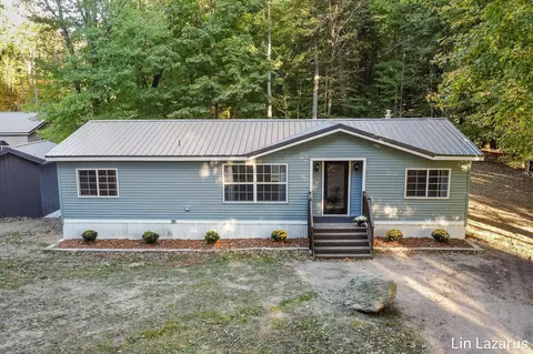 8268 Bradley Rd, Belding, MI 48809
