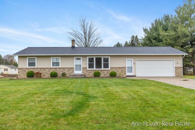 3820 Marlboro St NW, Walker, MI 49534
