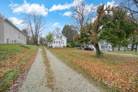 128 Julian St, Brooklyn, MI 49230