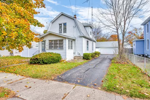 319 S Webster St, Jackson, MI 49203