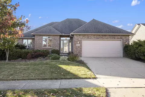 3713 Bristol Dr, Dexter, MI 48130