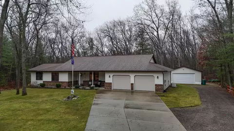 132 Wooden Key Dr, Houghton Lake, MI 48629