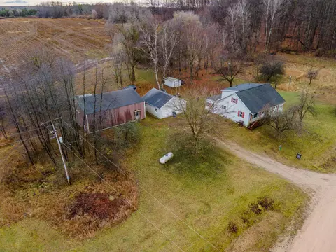2495 Cutler Rd NW, Six Lakes, MI 48886