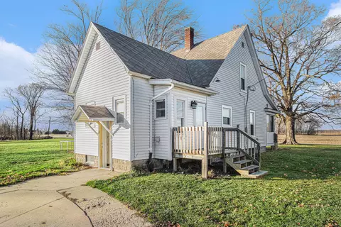 3016 W Elm Valley Rd, Galien, MI 49113