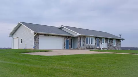 10150 Norris Rd, Dewitt, MI 48820 photo 2