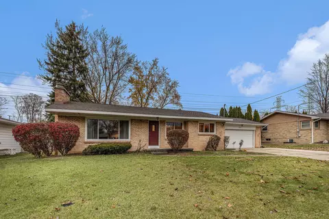 1661 Sunny Creek St SE, Kentwood, MI 49508