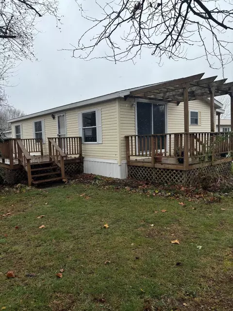 55756 Barbee Rd, Mendon, MI 49072