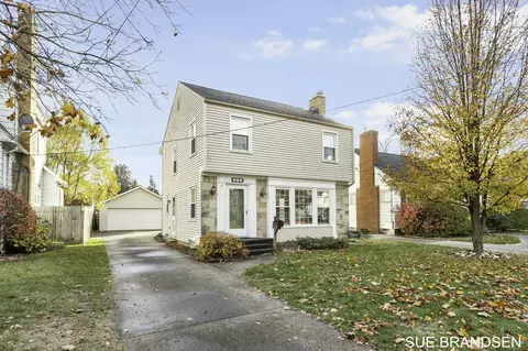 664 Ottillia St SE, Grand Rapids, MI 49507