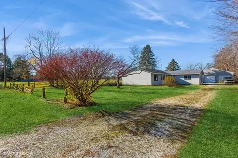 13010 Pardee Rd, Sawyer, MI 49125
