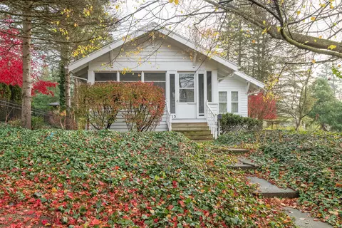 213 Valley St, Kalamazoo, MI 49006